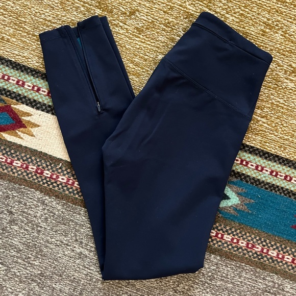 Outdoor Voices Navy Leggings - Picture 3 of 4